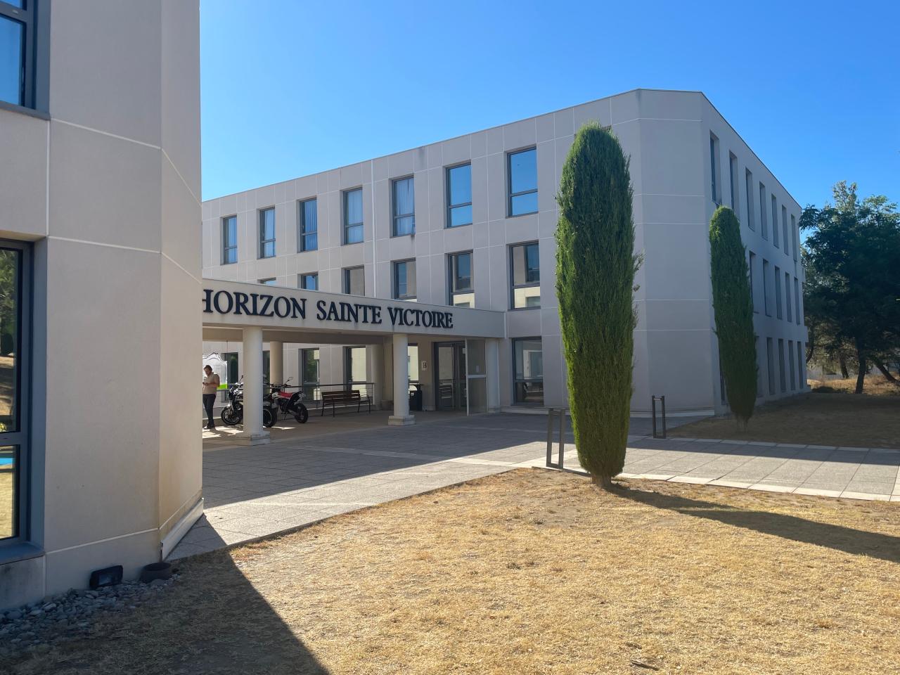 Bureau Aix-en-Provence 301m² Location Bureau Aix-en-Provence Bouches-du-Rhône OLBUR2530639 1