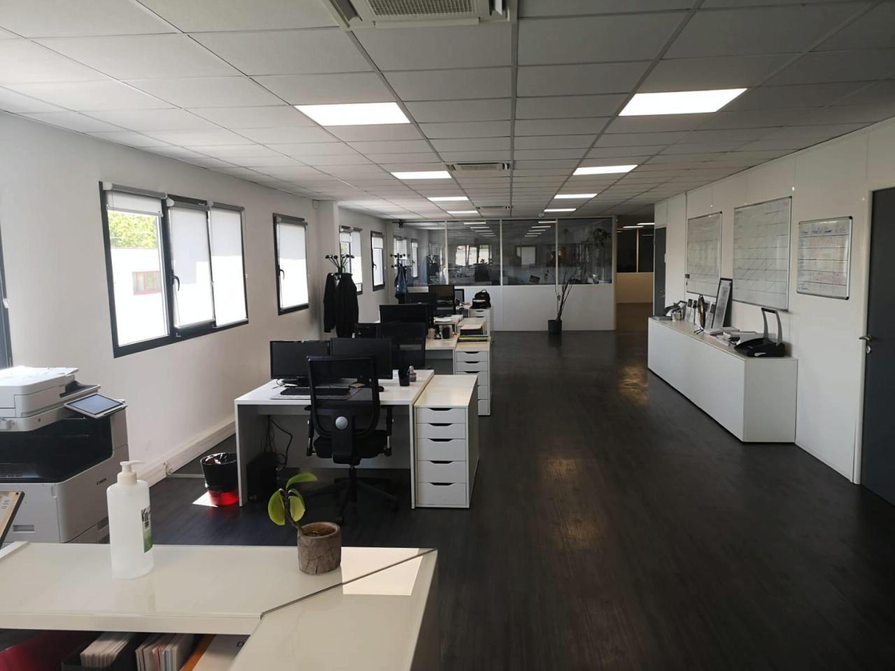 Bureau Neuilly-Plaisance 700m² Vente Bureau Neuilly-Plaisance Seine-Saint-Denis OVBUR2533494 1