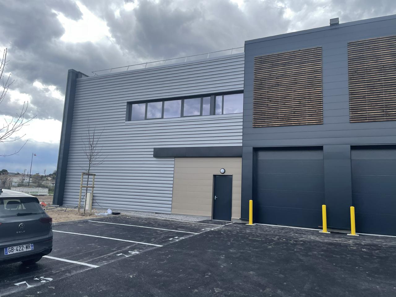 Local d'activité Saint-Victoret 362m² Location Local d'activité Saint-Victoret Bouches-du-Rhône OLACT2532037 1