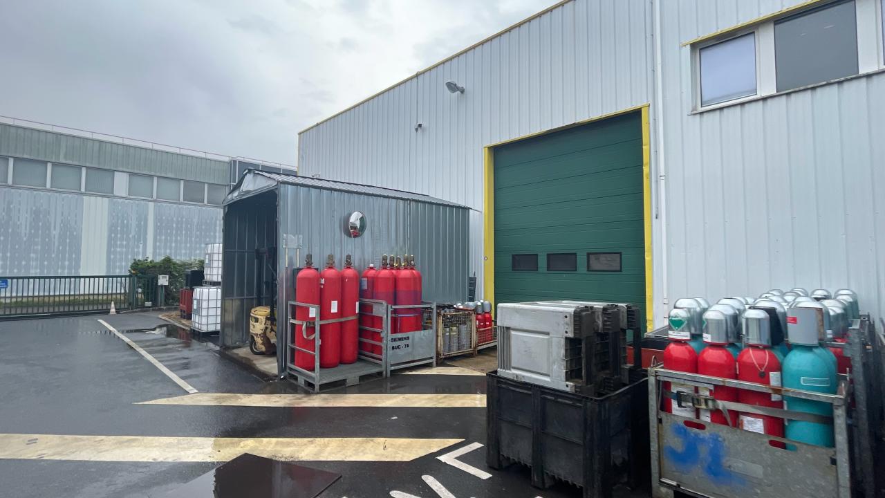 Local d'activité Buc 5836m² Location Local d'activité Buc OLACT2531259