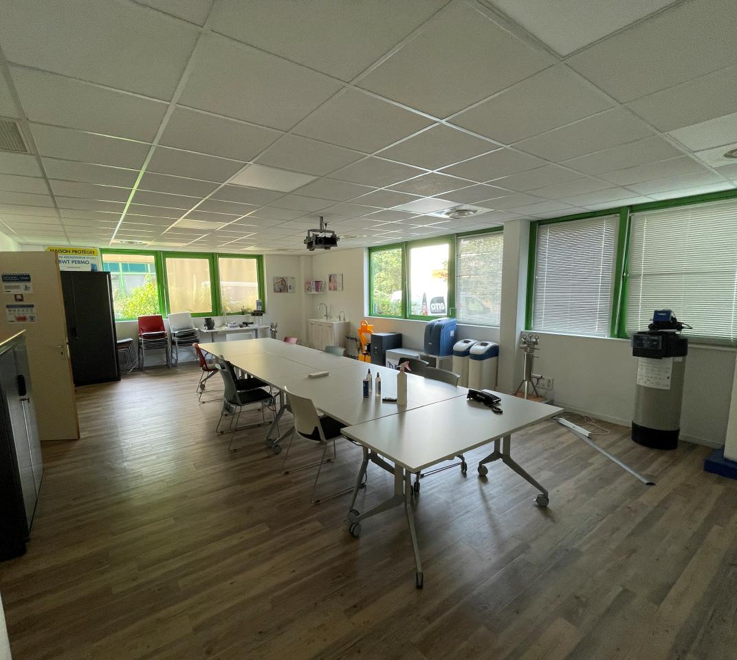 Bureau Vandoeuvre-lès-Nancy 237m² Location Bureau Vandoeuvre-lès-Nancy Meurthe-et-Moselle OLBUR2530830 1