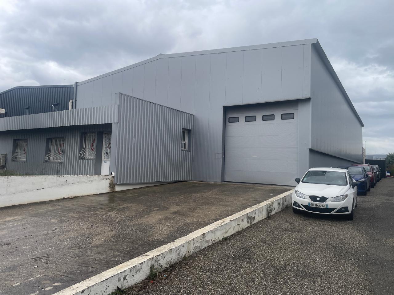 Local d'activité Vitrolles 700m² Location Local d'activité Vitrolles Bouches-du-Rhône OLACT2537980 1