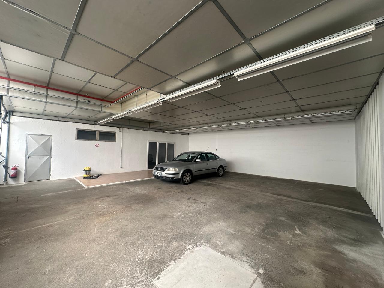 Local d'activité Saint-Avertin 160m² Location Local d'activité Saint-Avertin Indre-et-Loire OLACT2640344 1