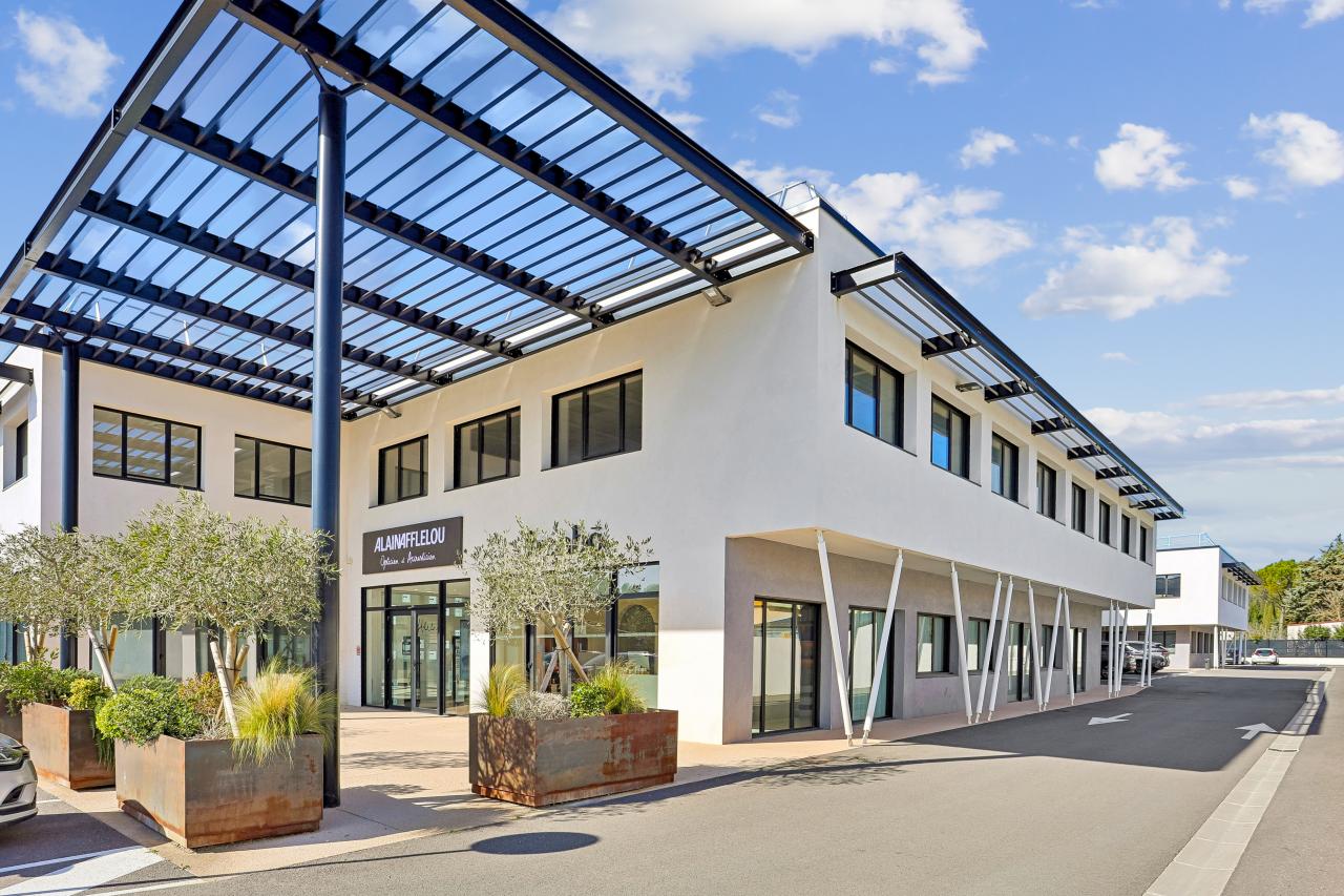 Bureau Éguilles 827m² Location Bureau Éguilles Bouches-du-Rhône OLBUR2311990