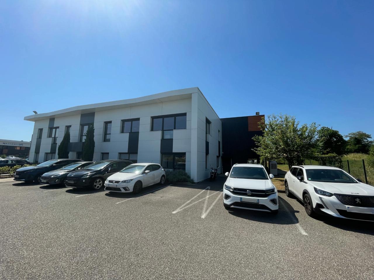 Local d'activité Saint-Priest 2100m² Vente Local d'activité Saint-Priest OVACT2534146