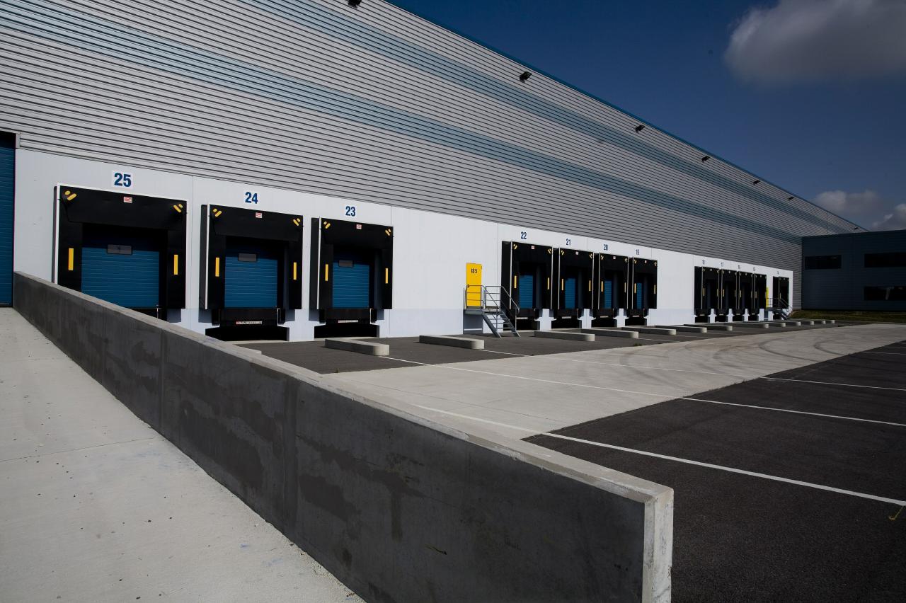 Local d'activité Puget-sur-Argens 4059m² Location Local d'activité Puget-sur-Argens Var OLACT2421004 1