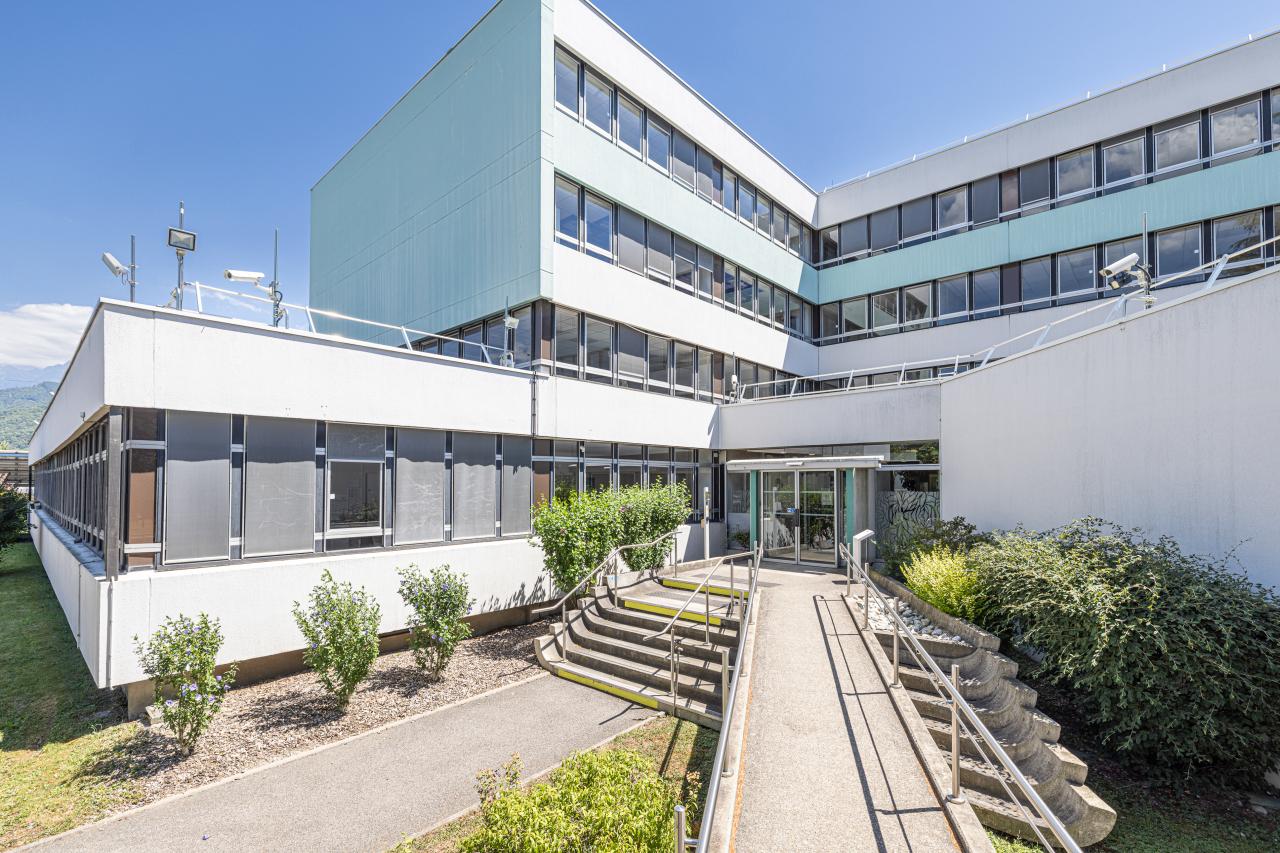 Bureau Saint-Martin-d'Hères 1265m² Location Bureau Saint-Martin-d'Hères Isère OLBUR2535310