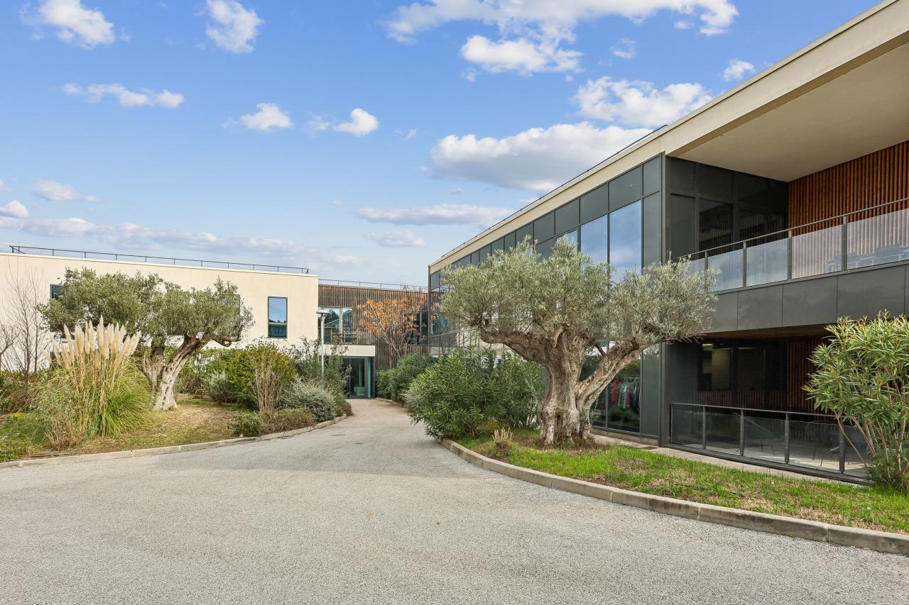 Bureau Aix-en-Provence 787m² Location Bureau Aix-en-Provence Bouches-du-Rhône OLBUR2314514