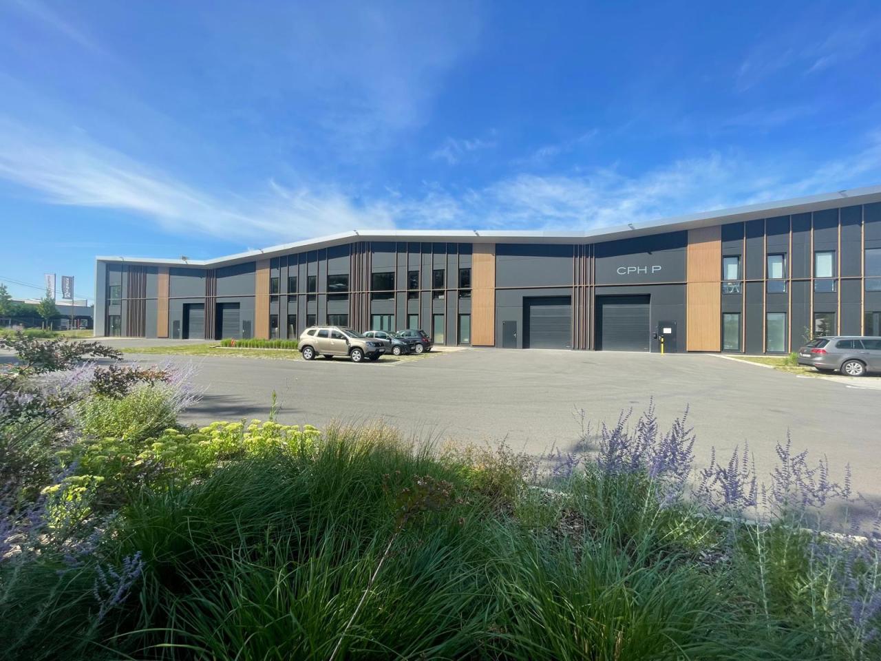 Local d'activité Neuville-en-Ferrain 1834m² Location Local d'activité Neuville-en-Ferrain OLACT2206920