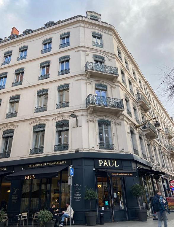 Coworking Lyon m² Location Coworking Lyon OLBUR2200554