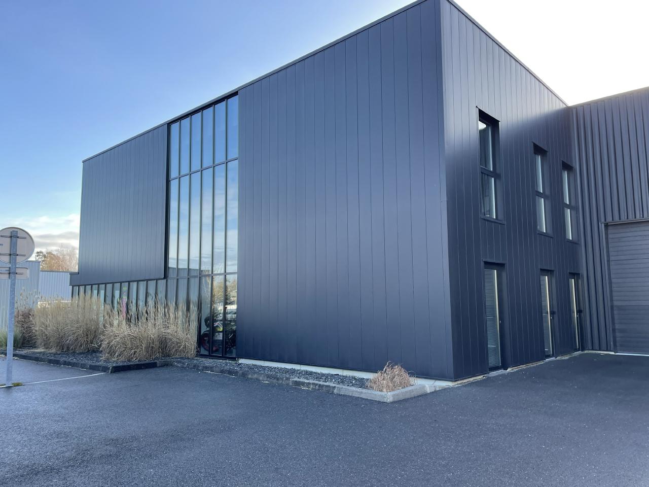 Local d'activité Thorigné-Fouillard 1069m² Vente Local d'activité Thorigné-Fouillard Ille-et-Vilaine OVACT2534639