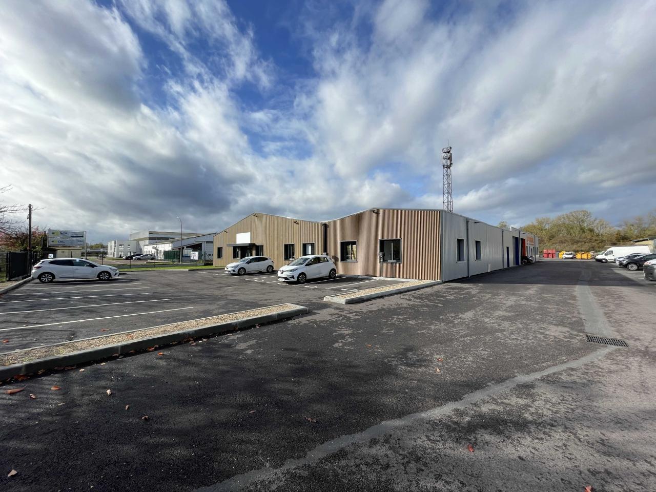 Local d'activité Oissel 710m² Location Local d'activité Oissel Seine-Maritime OLACT2536662 1