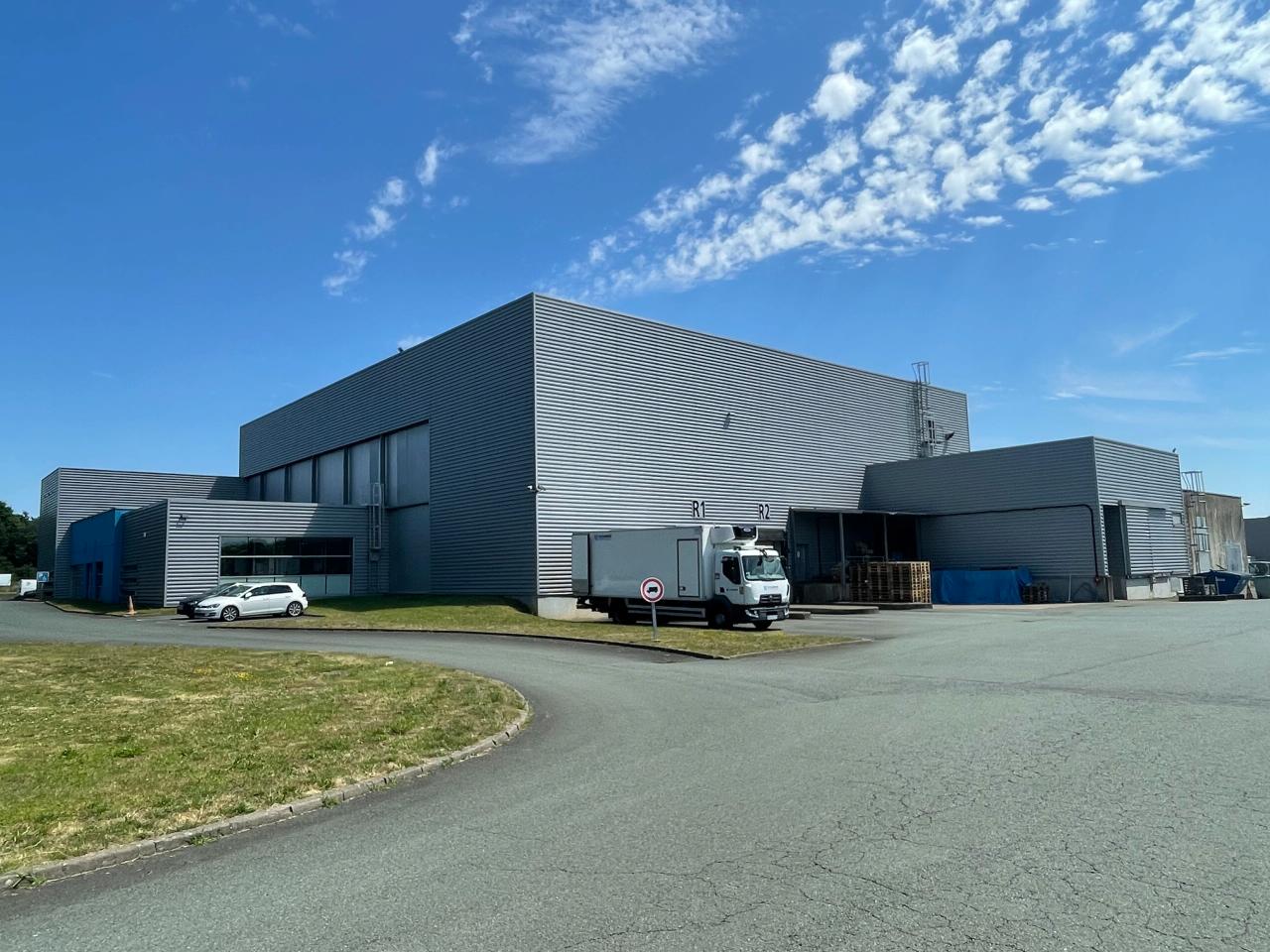 Local d'activité Montaigu 2460m² Vente Local d'activité Montaigu Vendée OVACT2529909 1