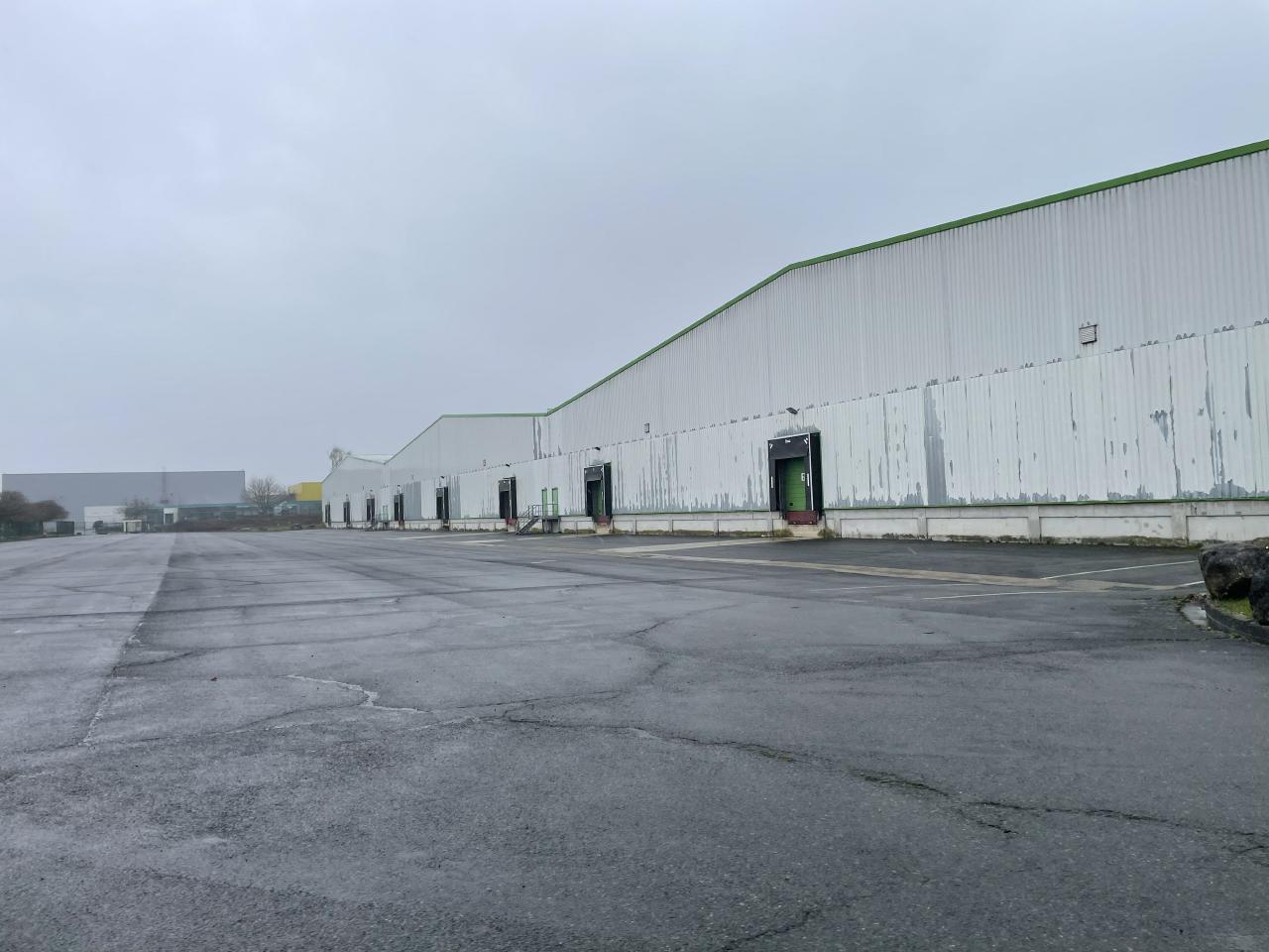 Entrepôt Classe B Villers-Bretonneux 15885m² Location Entrepôt Classe B Villers-Bretonneux OLLOG2423883