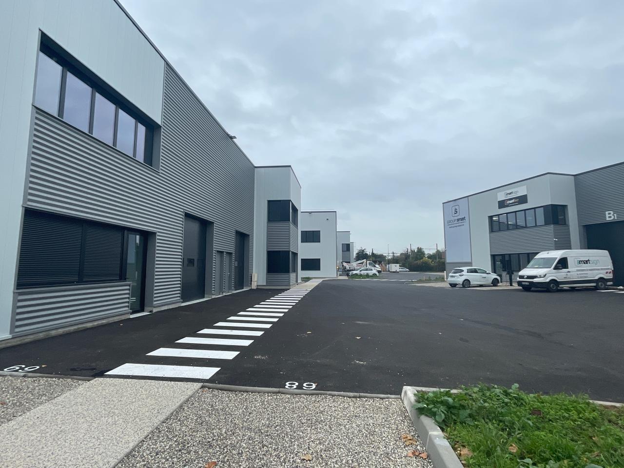 Local d'activité Pierre-Bénite 2382m² Vente Local d'activité Pierre-Bénite Rhône OVACT2530438 1