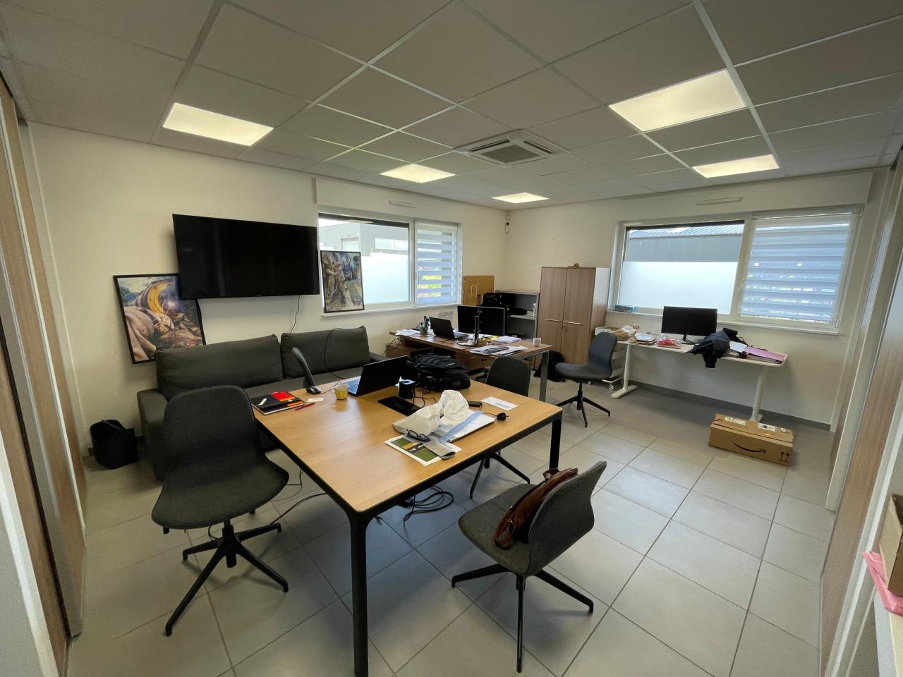 Local d'activité Saint-Erblon 280m² Vente Local d'activité Saint-Erblon Ille-et-Vilaine OVACT2534569 1