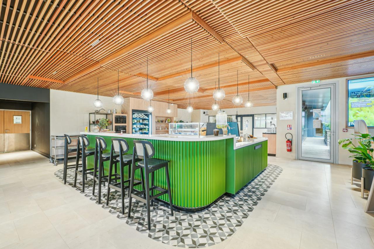 Bureau Saint-Ouen 2595m² Location Bureau Saint-Ouen Seine-Saint-Denis OLBUR2107346 1