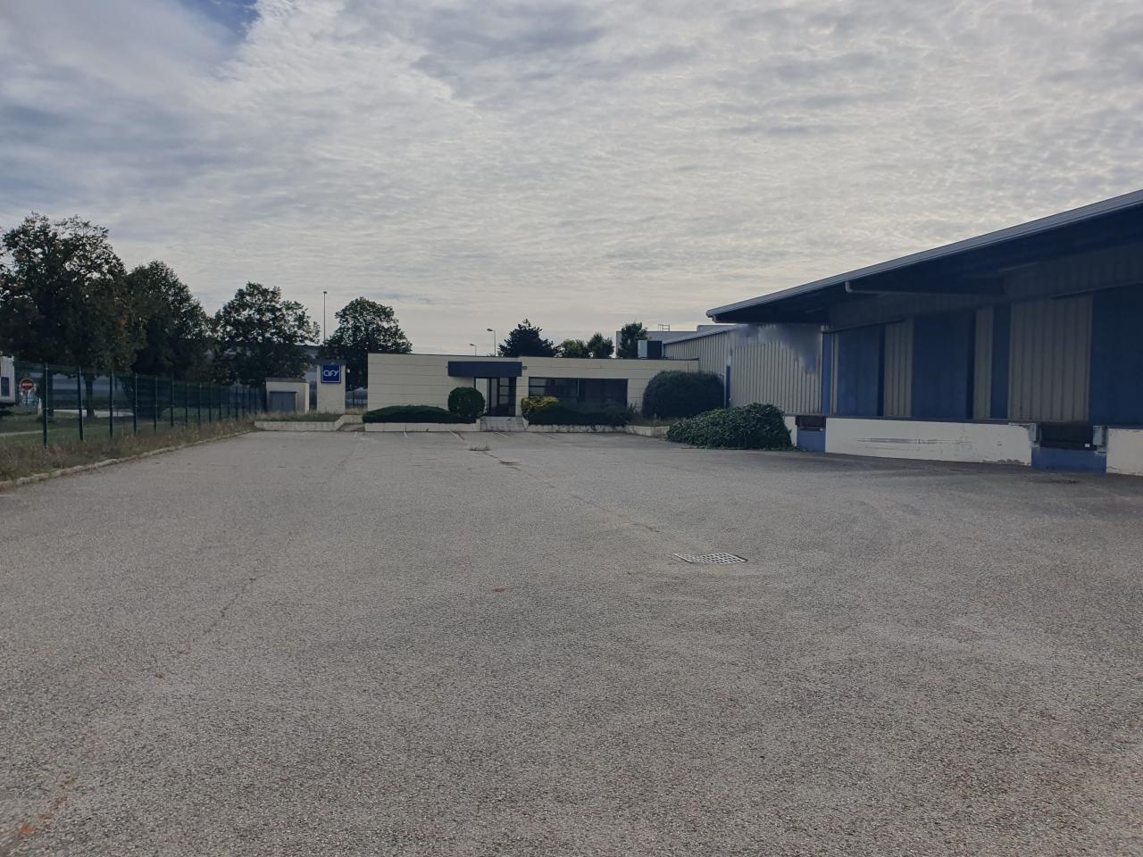 Local d'activité Saint-Quentin-Fallavier 2927m² Vente Local d'activité Saint-Quentin-Fallavier Isère OVACT2534180 1