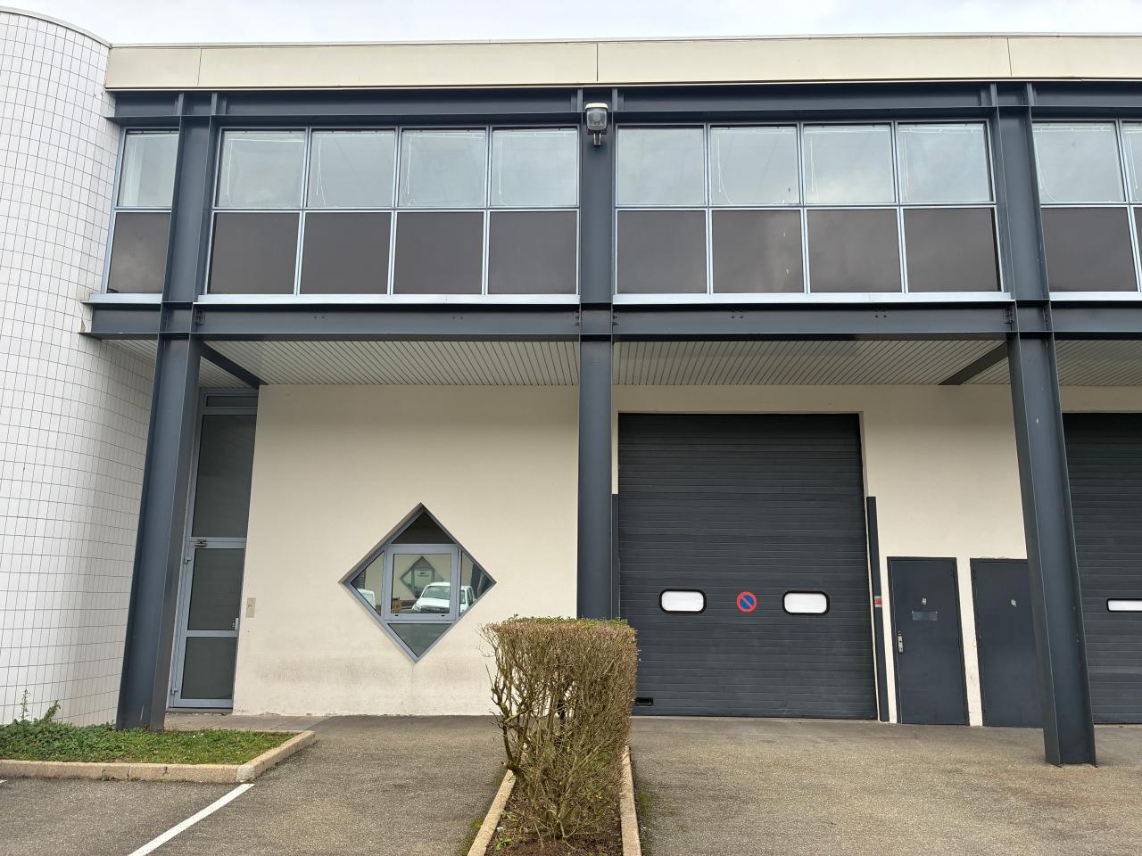 Local d'activité Garancières 1146m² Location Local d'activité Garancières Yvelines OLACT2422569