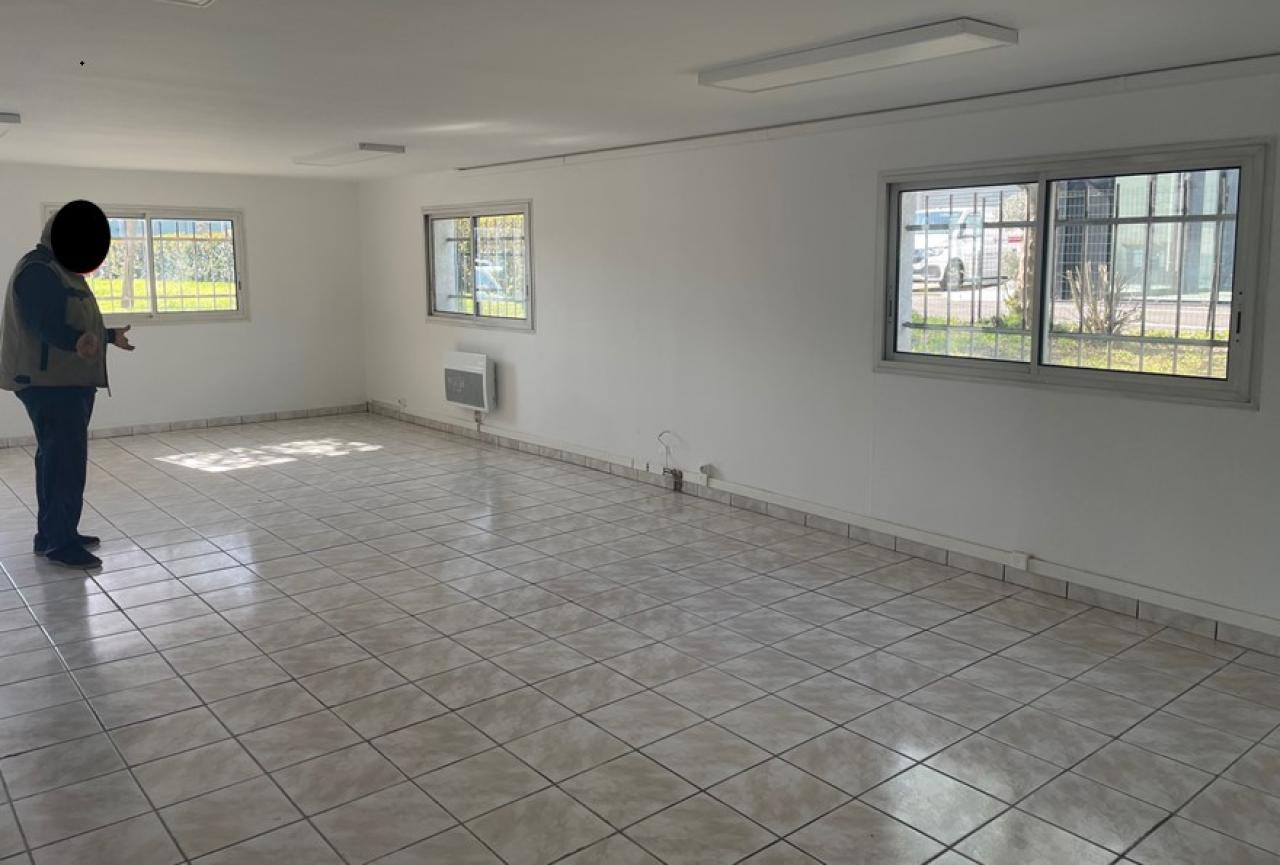 Commerce Cornebarrieu 150m² Location Commerce Cornebarrieu Haute-Garonne OLCOM2640176 1