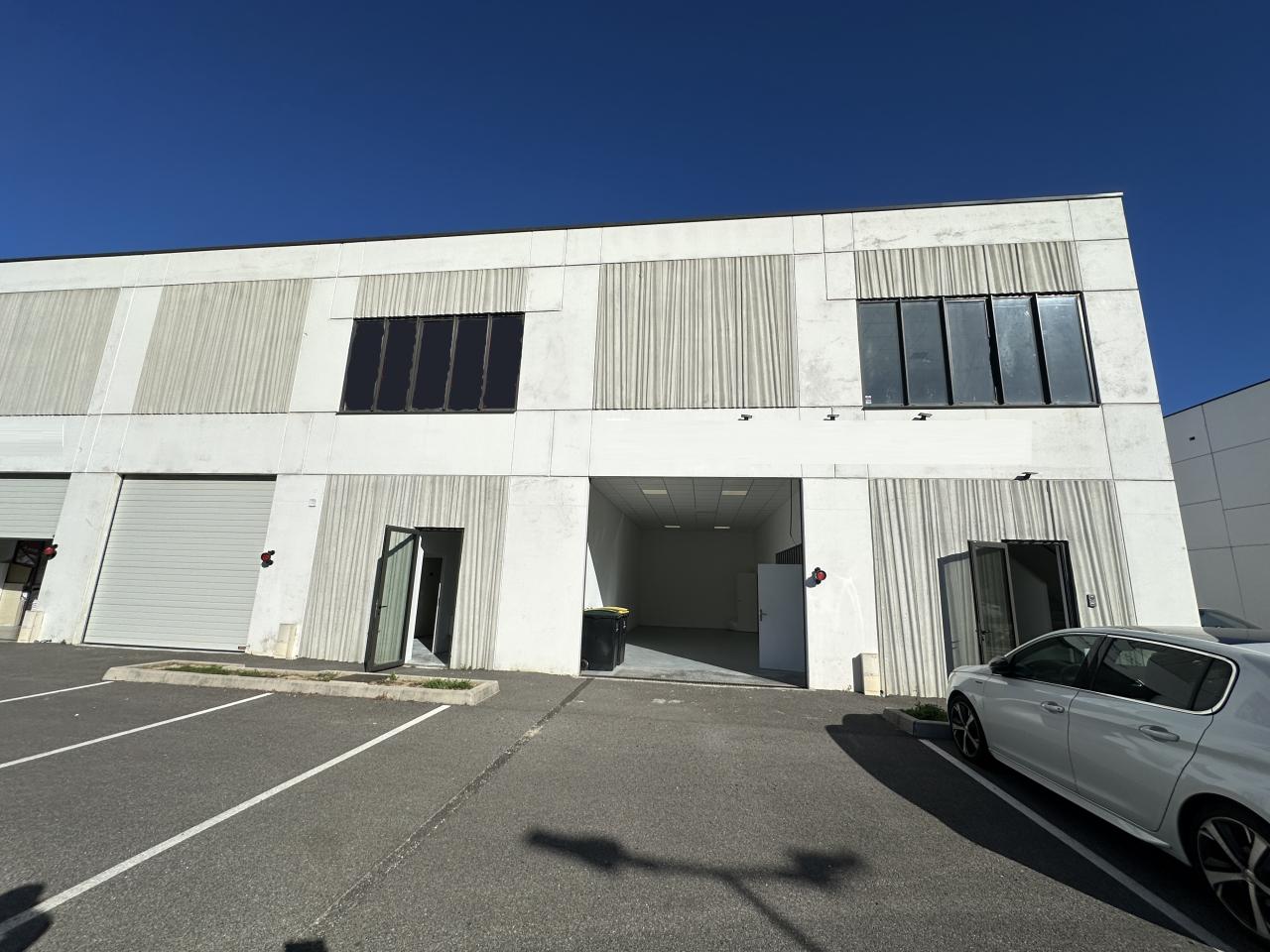 Local d'activité Serris 418m² Location Local d'activité Serris Seine-et-Marne OLACT2644743