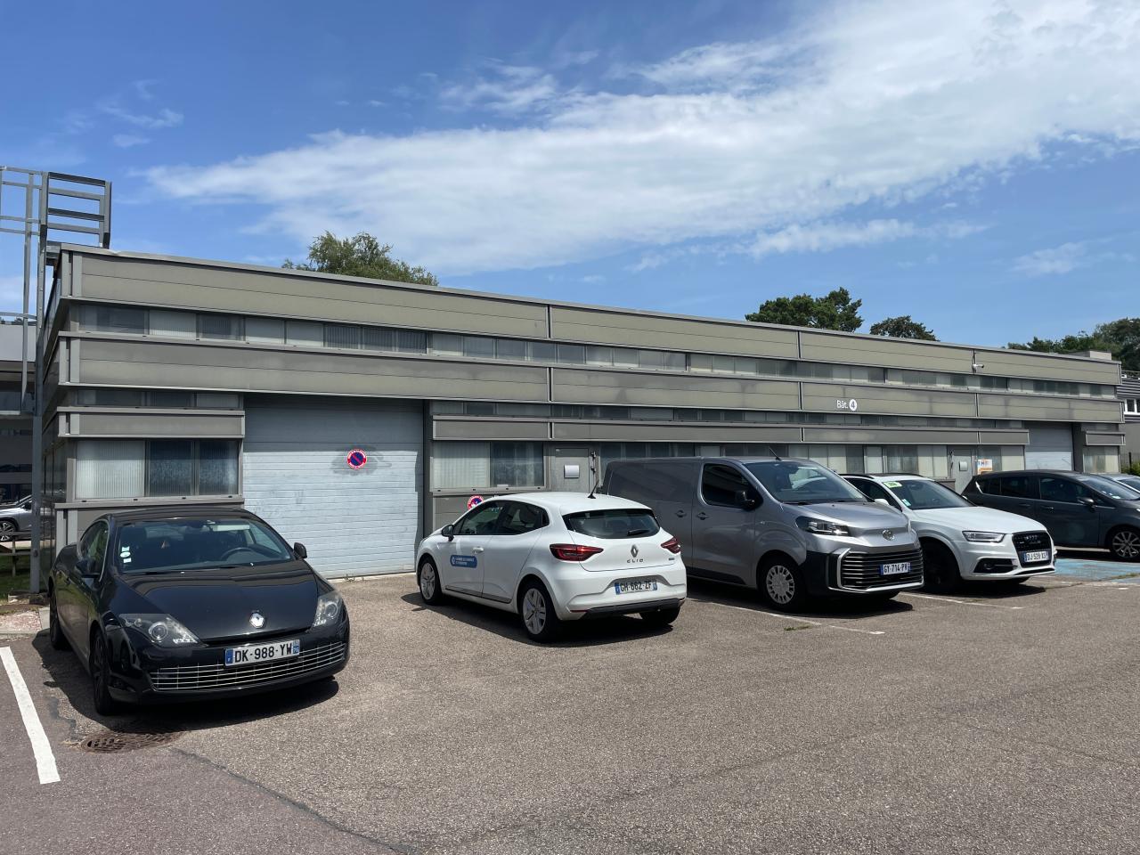 Local d'activité Saint-Étienne-du-Rouvray 160m² Location Local d'activité Saint-Étienne-du-Rouvray Seine-Maritime OLACT2642478