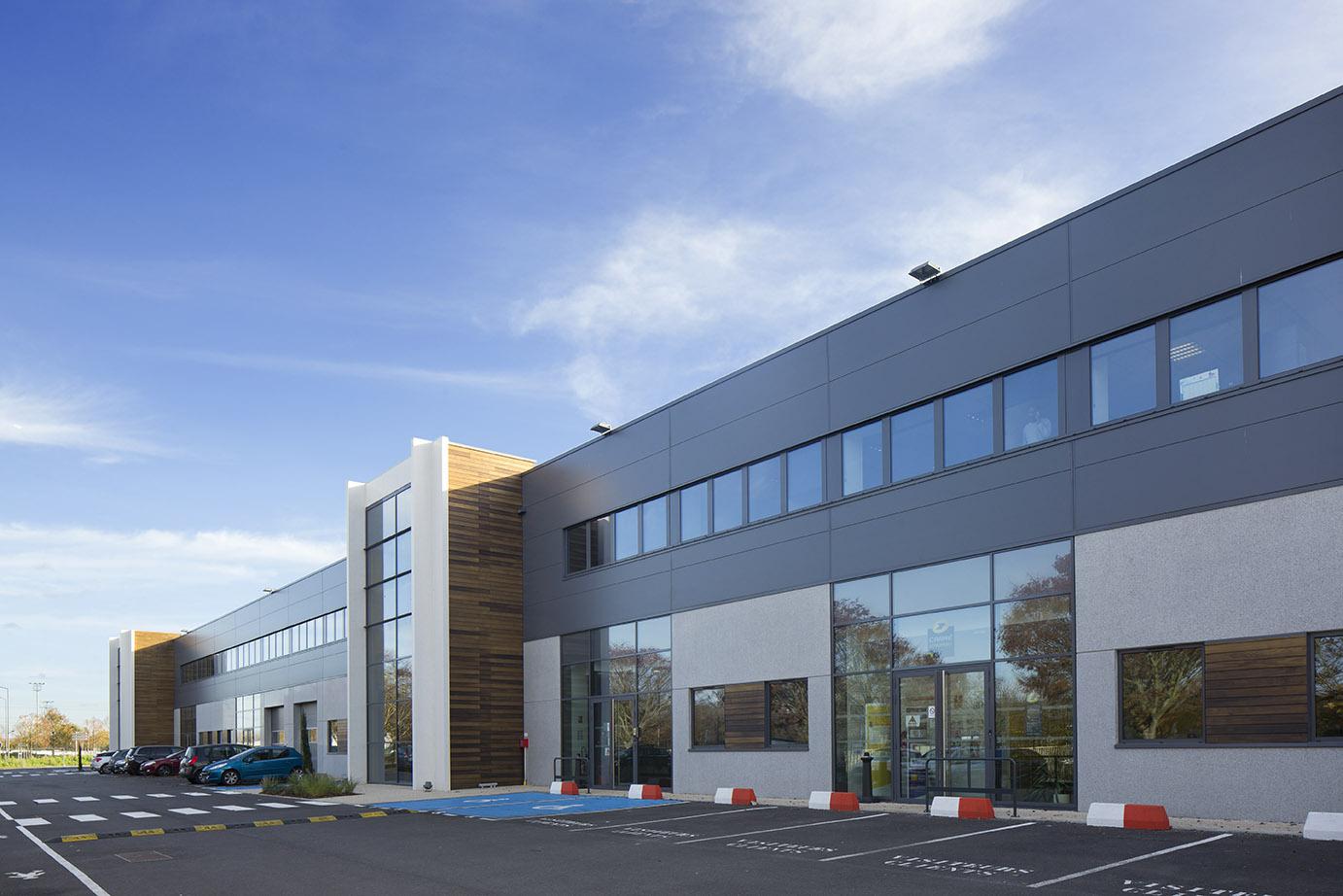 Local d'activité Cergy 1686m² Location Local d'activité Cergy Val-d'Oise OLACT2537273 1