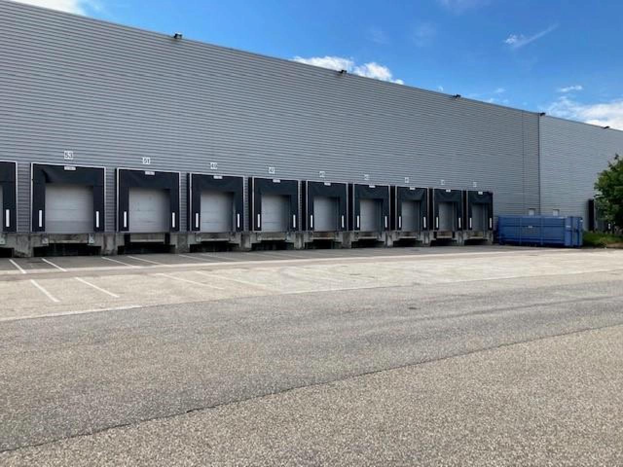 Entrepôt Classe A Mions 7933m² Location Entrepôt Classe A Mions OLLOG2528919