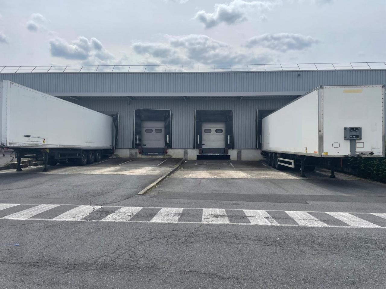 Local d'activité Brie-Comte-Robert 3541m² Location Local d'activité Brie-Comte-Robert Seine-et-Marne OLACT2423884 1