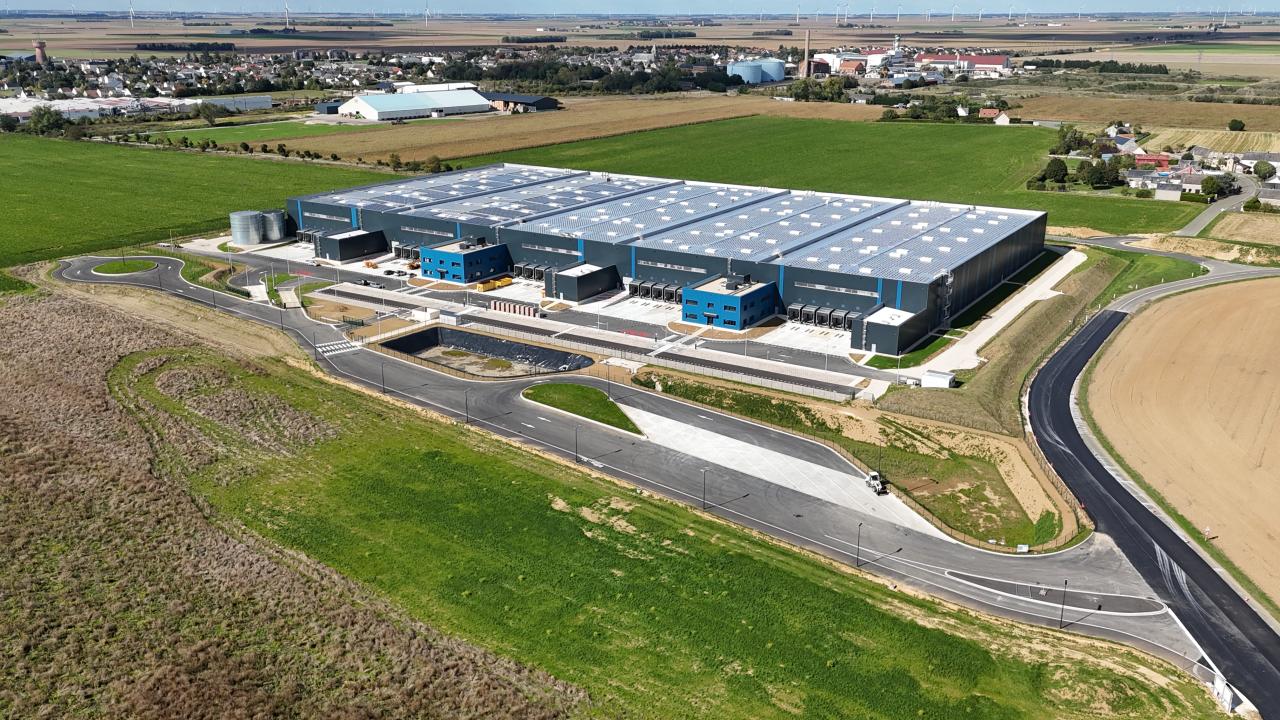 Entrepôt Classe A Toury 19039m² Location Entrepôt Classe A Toury Eure-et-Loir OLLOG2315109 1