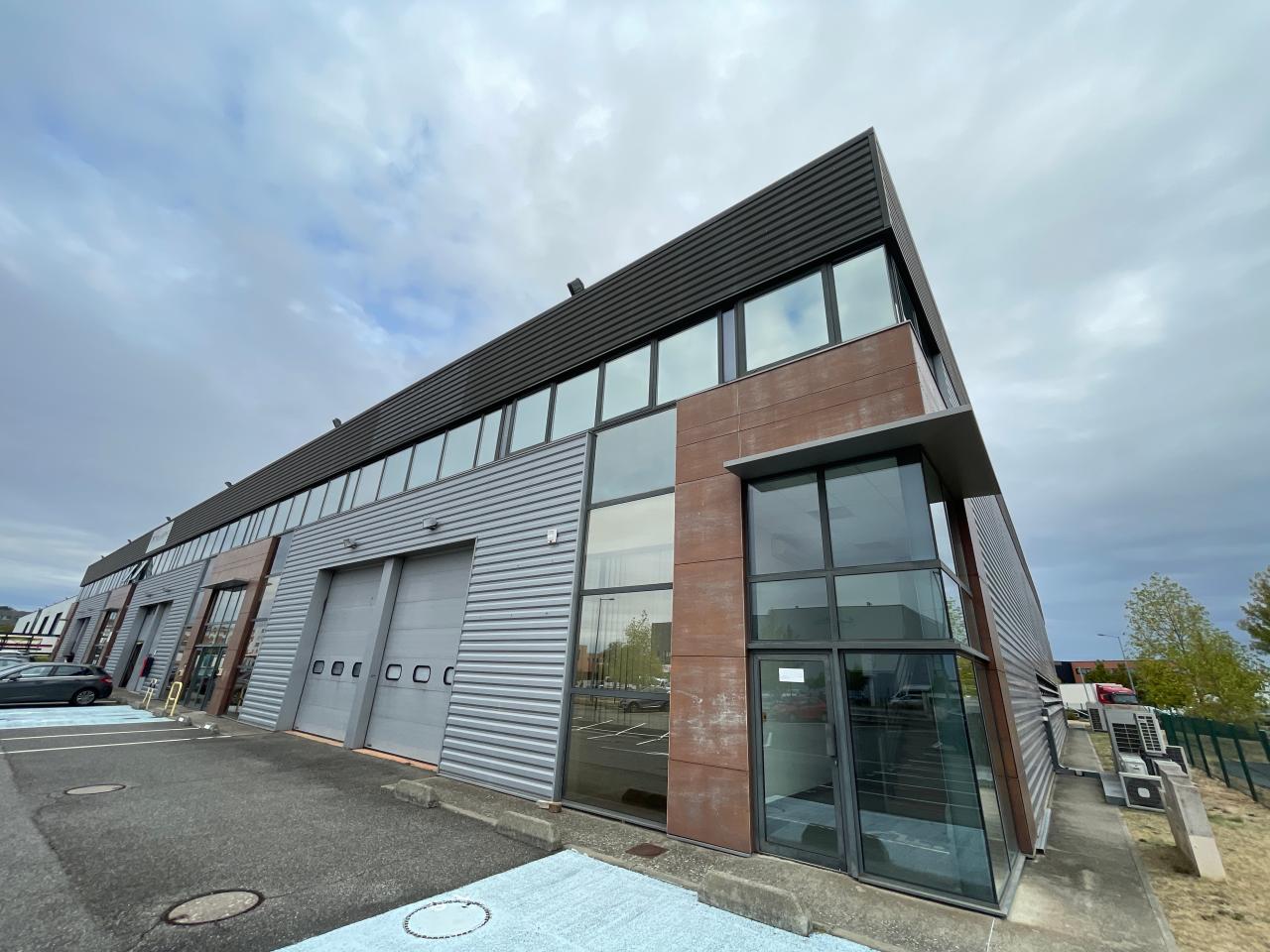 Local d'activité Colomiers 2105.63m² Location Local d'activité Colomiers Haute-Garonne OLACT2314340
