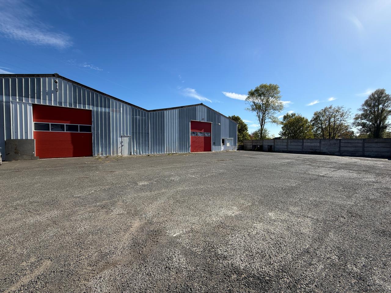 Local d'activité Fleury-les-Aubrais 645m² Location Local d'activité Fleury-les-Aubrais Loiret OLACT2646007