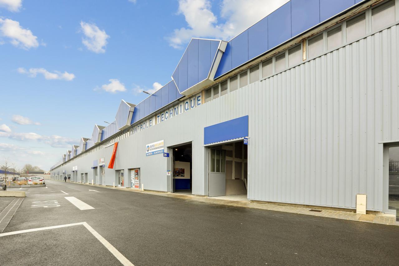 Local d'activité Vaux-le-Pénil 7106.67m² Location Local d'activité Vaux-le-Pénil OLACT2201445