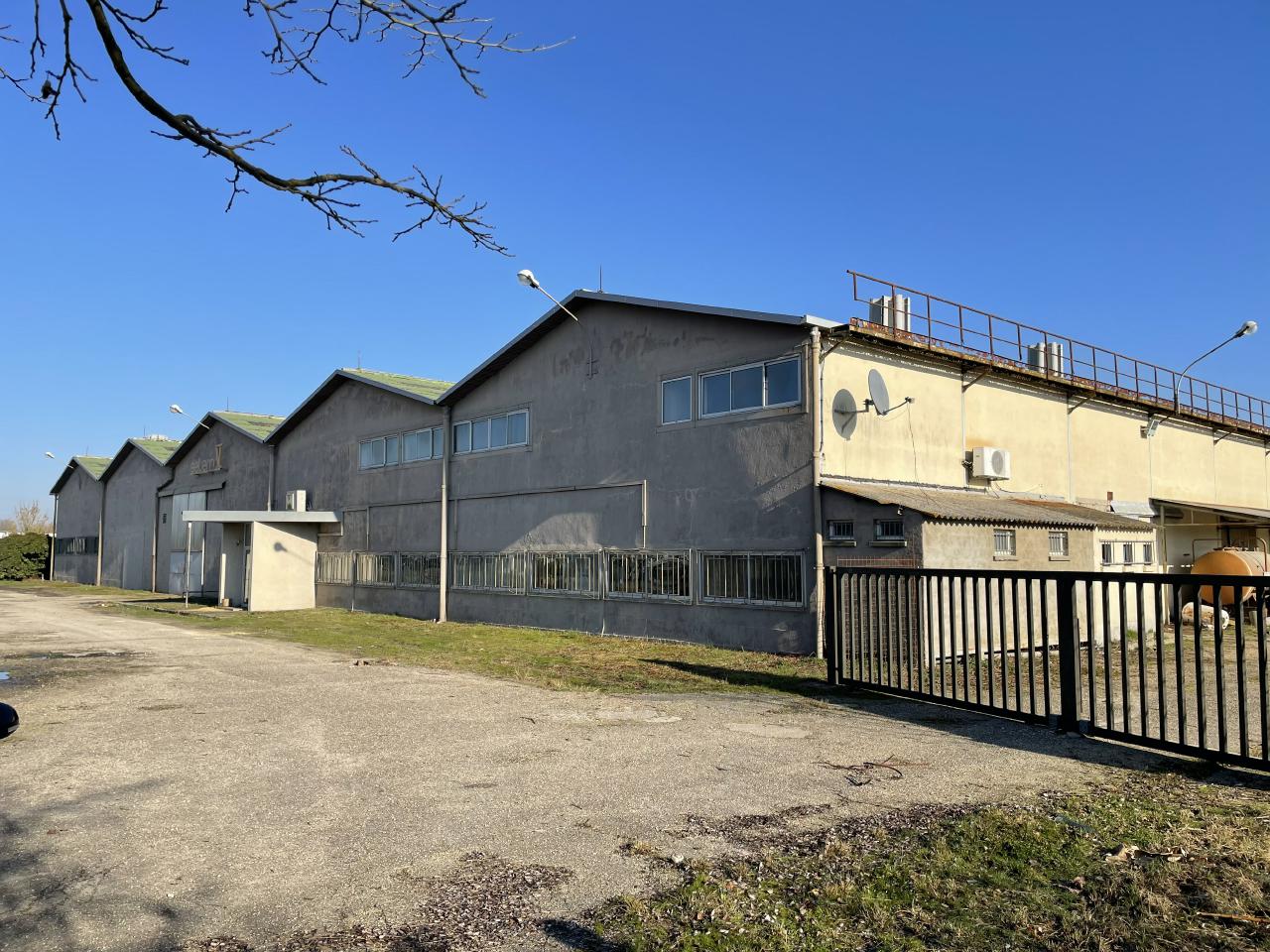 Local d'activité Ambarès-et-Lagrave 2013m² Location Local d'activité Ambarès-et-Lagrave Gironde OLACT2200305 1