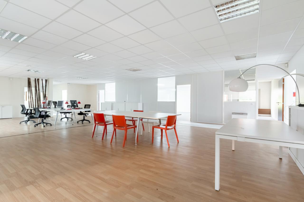 Bureau Trappes 1058m² Location Bureau Trappes Yvelines OLBUR2317587 1
