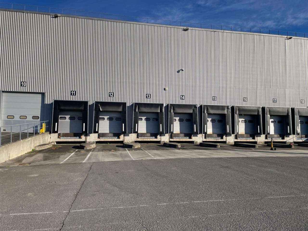 Entrepôt Classe A Blanquefort 15607m² Location Entrepôt Classe A Blanquefort Gironde OLLOG2638214 1