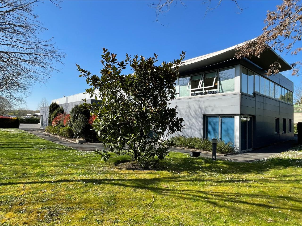 Local d'activité Plessis-Bouchard 1934m² Vente Local d'activité Plessis-Bouchard Val-d'Oise OVACT2533541 1