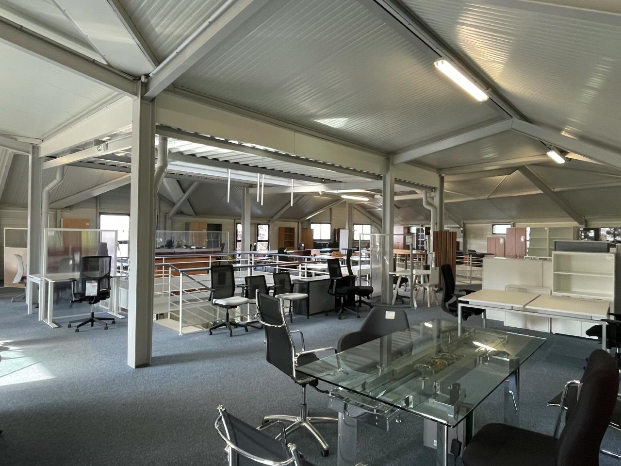 Local d'activité Crespières 737m² Vente Local d'activité Crespières Yvelines OVACT2534101 1