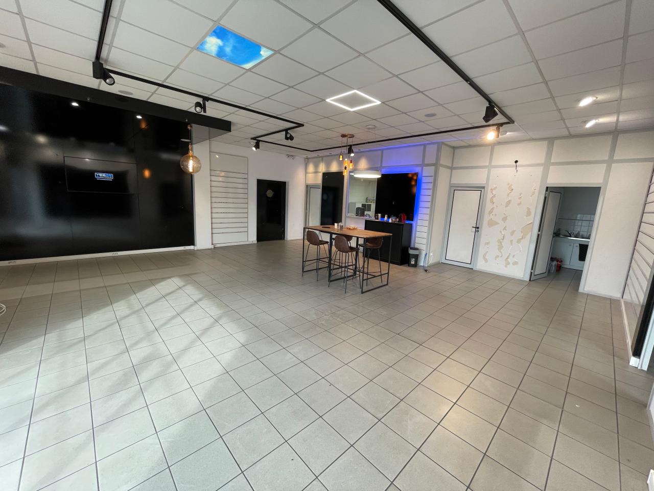 Local d'activité Rennes 608m² Location Local d'activité Rennes Ille-et-Vilaine OLACT2529437 1