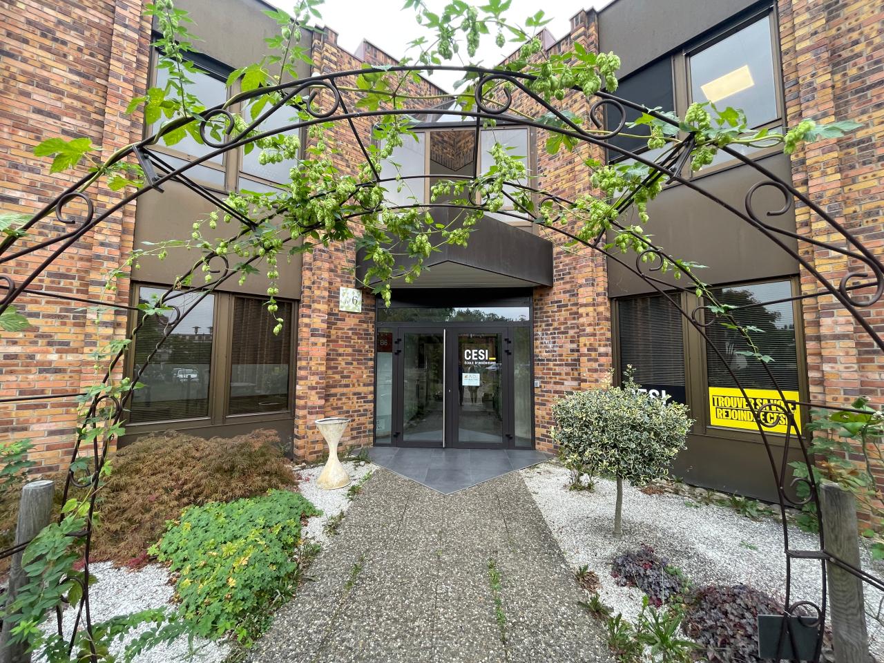 Bureau Lingolsheim 650.1m² Location Bureau Lingolsheim Bas-Rhin OLBUR2643896