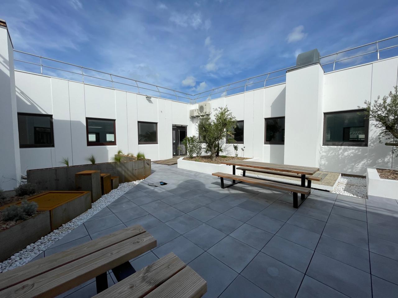 Bureau Limonest 2078m² Location Bureau Limonest Rhône OLBUR2109055 1