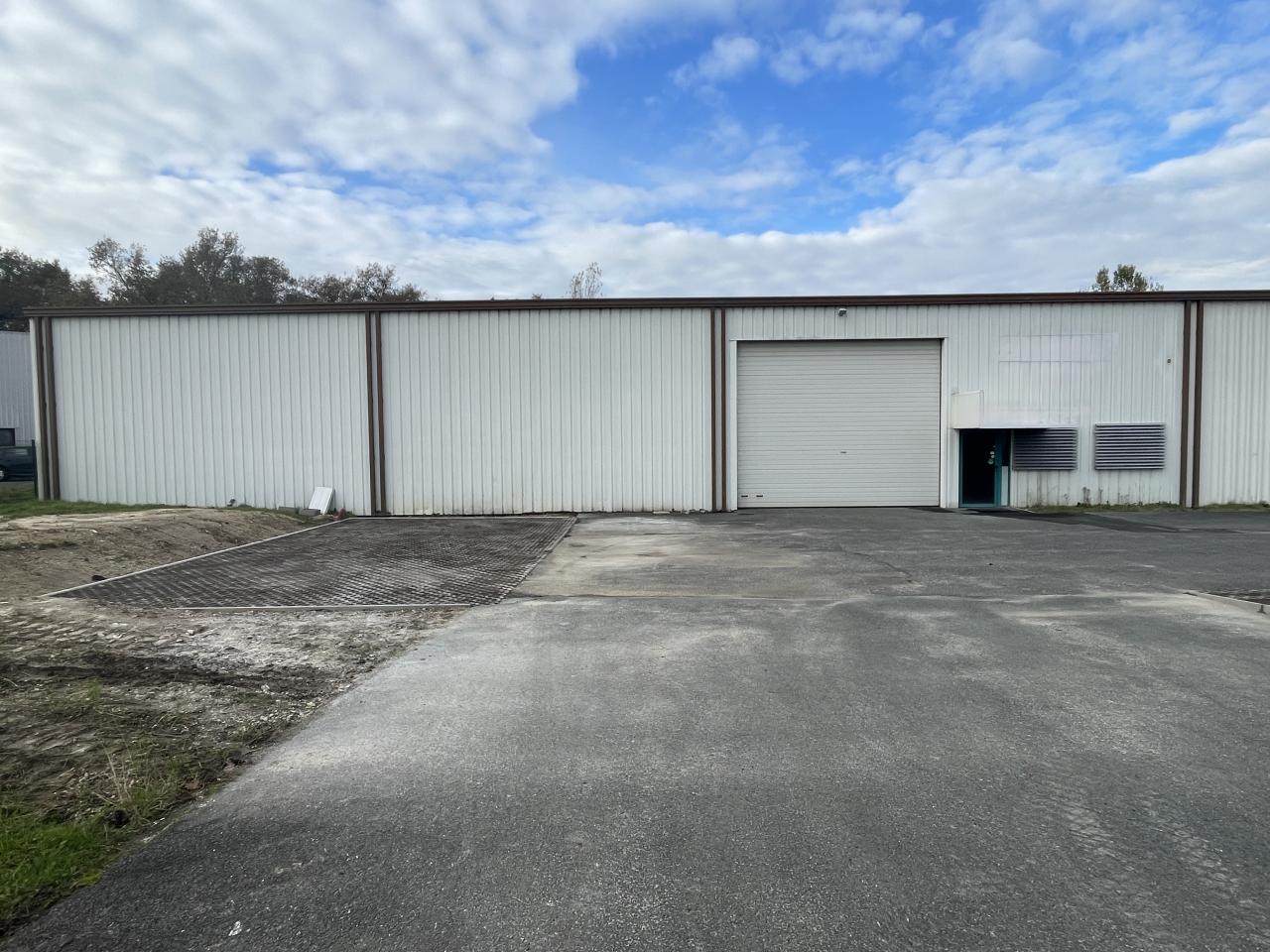 Local d'activité Eysines 900m² Location Local d'activité Eysines Gironde OLACT2534286 1