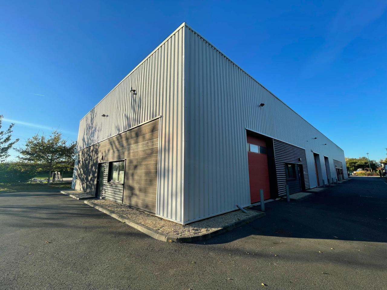 Local d'activité Domloup 160m² Vente Local d'activité Domloup Ille-et-Vilaine OVACT2532082 1