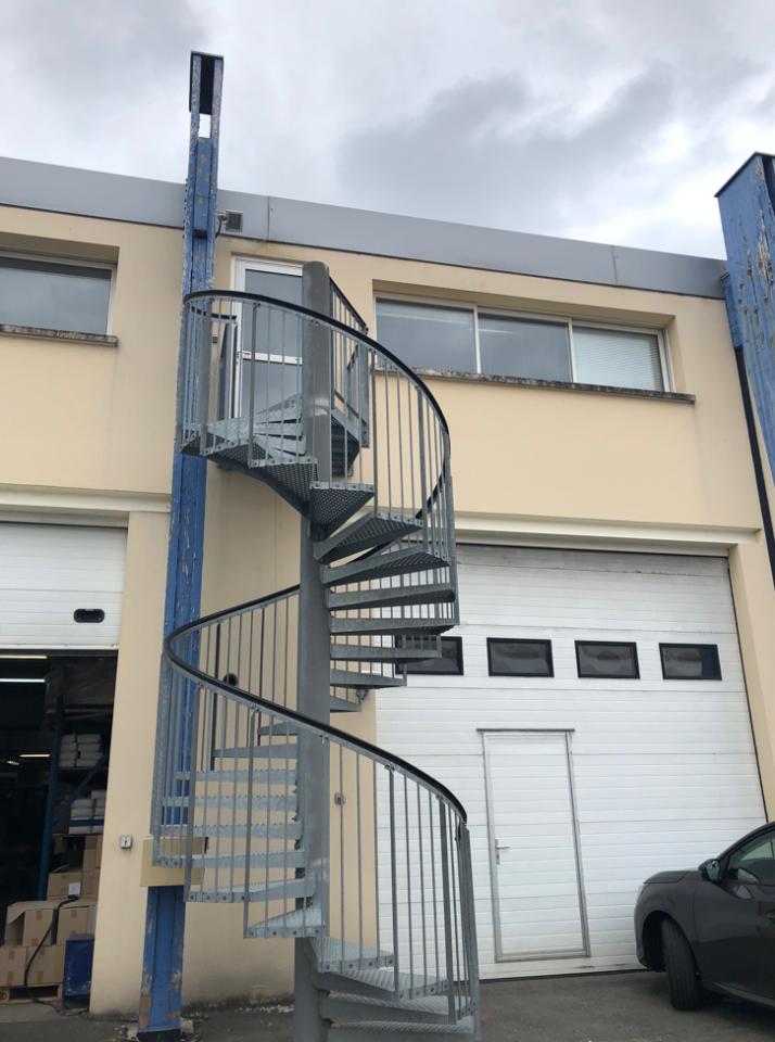Local d'activité Morainvilliers 660m² Location Local d'activité Morainvilliers Yvelines OLACT2531358