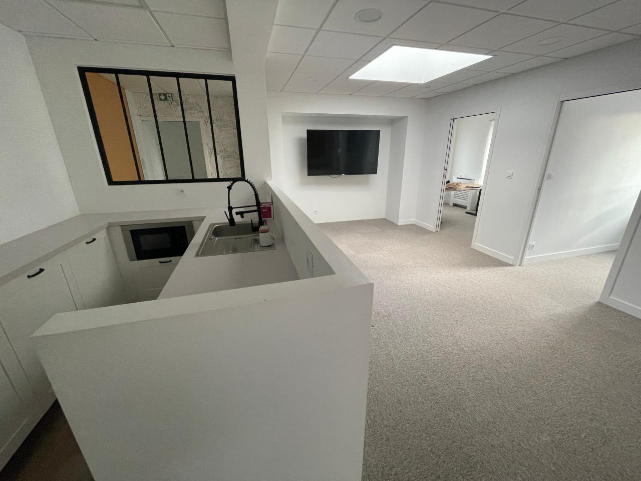 Local d'activité Saint-Gilles 195m² Location Local d'activité Saint-Gilles OLACT2537489