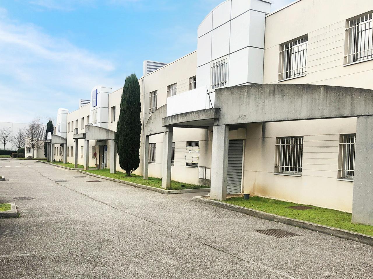 Local d'activité Saint-Priest 500m² Location Local d'activité Saint-Priest Rhône OLACT2201498 1