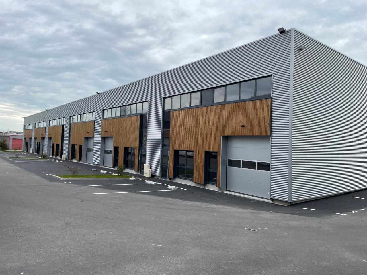 Vente local d'activité Basse-Goulaine Loire-Atlantique OVACT2531262 1