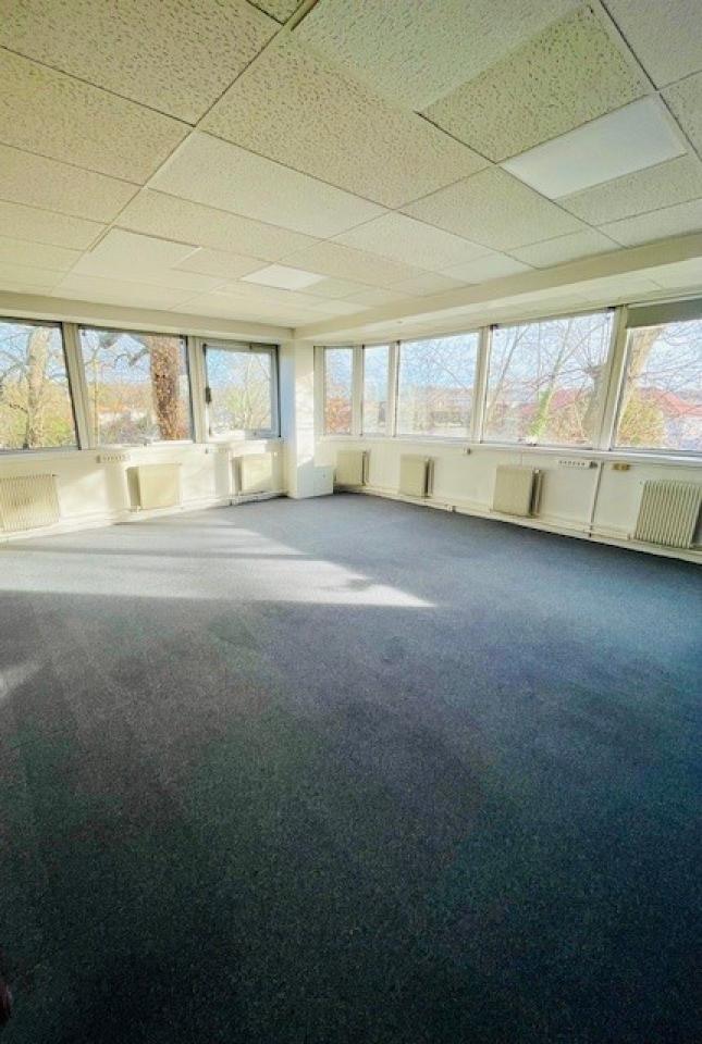 Location bureau Rocquencourt Yvelines OLBUR2104447 2