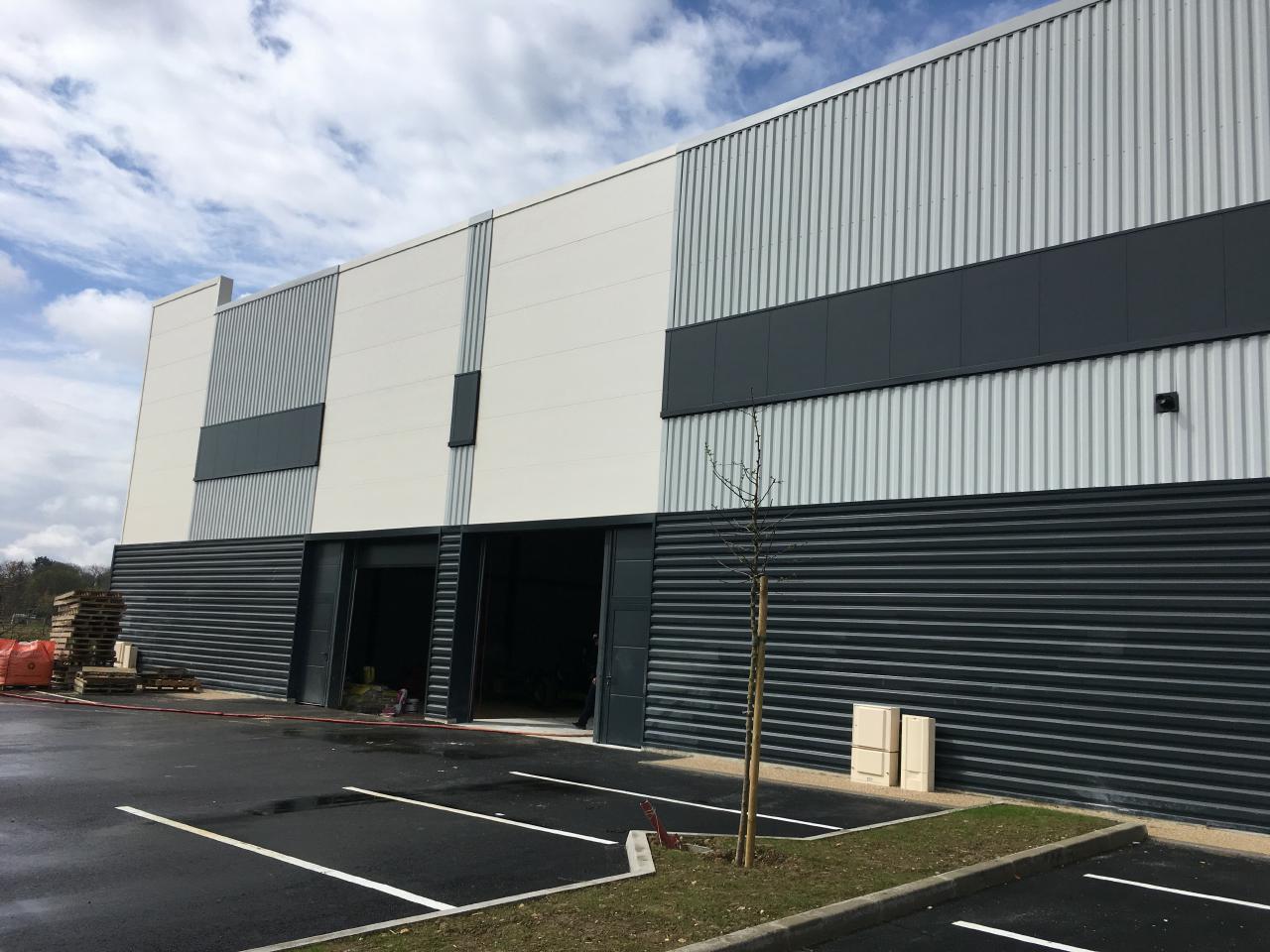 Local d'activité Neuville-sur-Oise 503m² Location Local d'activité Neuville-sur-Oise Val-d'Oise OLACT2315426