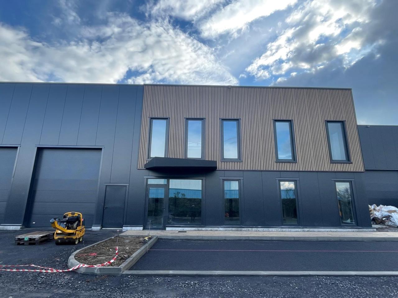 Local d'activité 909m² Vente Local d'activité OVACT2530839